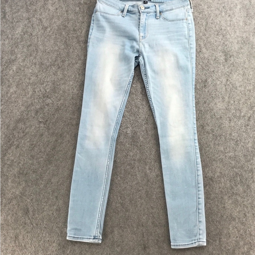 Abercrombie & Fitch Harper low rise jean legging (light wash) (Size 24)